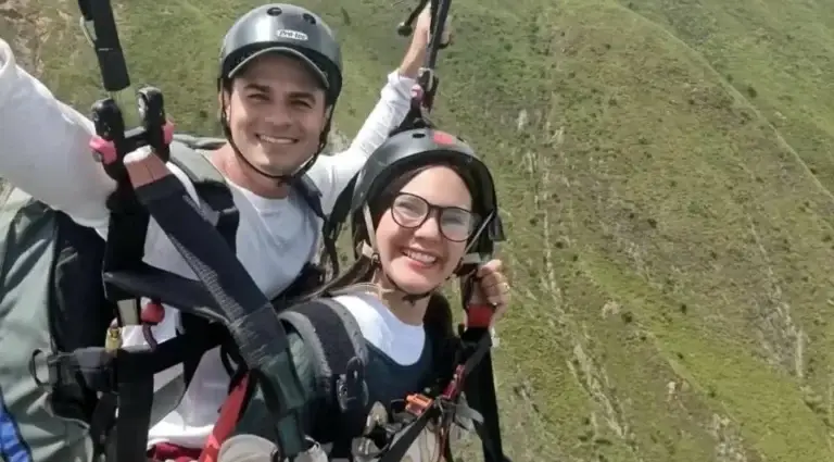 Vuelo en Parapente en Mérida Ricardo izquierda | Guía Completa para Tu Primer Vuelo en Parapente